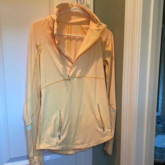 Lululemon jacket - Picture 3 of 4